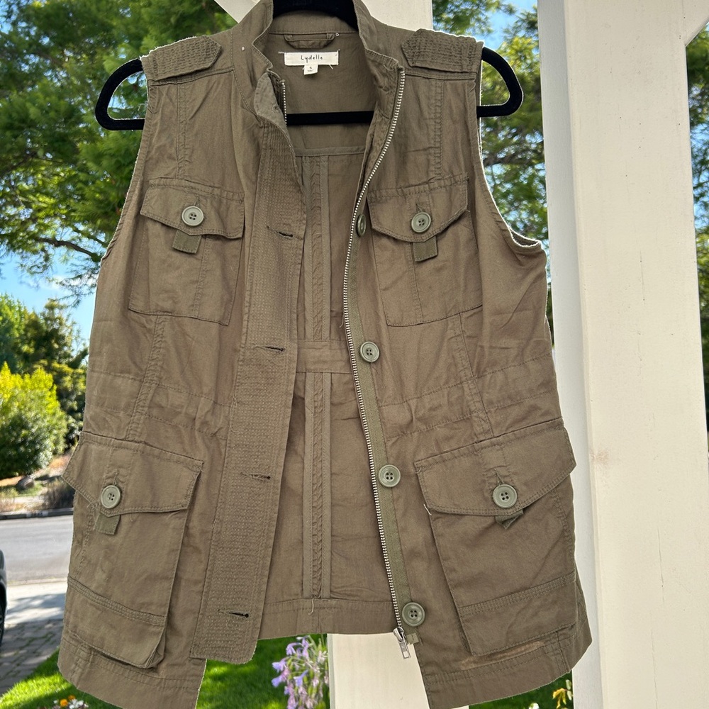 Lydelle Khaki Vest with Pockets